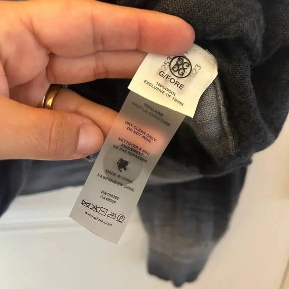 G/FORE
Womens Ombre Merino Wool Cardigan Ink - Picture 7 of 9